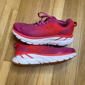 Hoka One Clifton 6 Poppy Red, Cactus Flower size 6.5